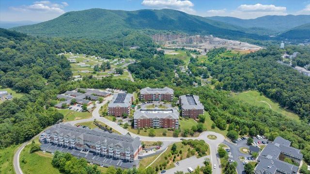 4444 Pheasant Ridge Rd Apt 405, Roanoke, VA 24014