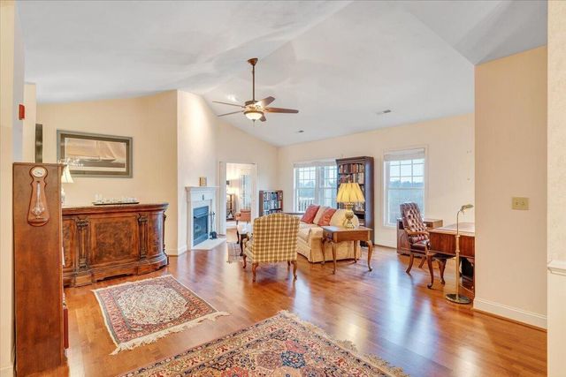 4444 Pheasant Ridge Rd Apt 405, Roanoke, VA 24014