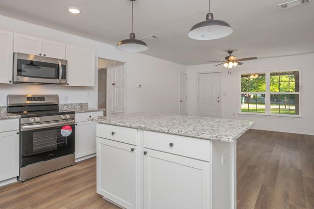 2364 Susan Drive, Crestview, FL 32536