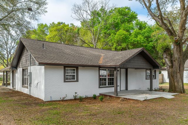 2364 Susan Drive, Crestview, FL 32536