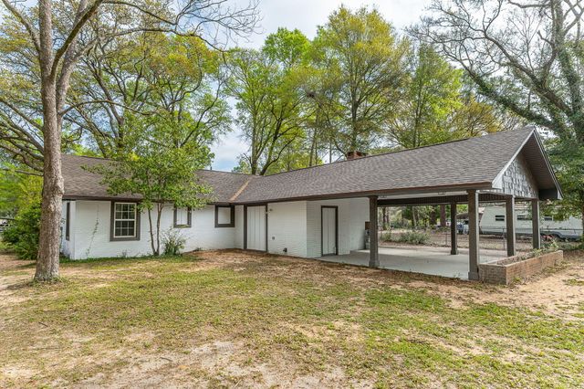 2364 Susan Drive, Crestview, FL 32536