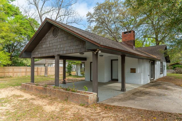 2364 Susan Drive, Crestview, FL 32536