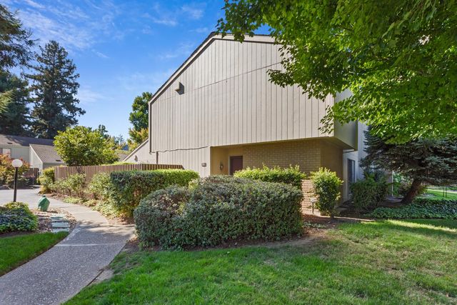 816 Elmhurst Cir, Sacramento, CA 95825