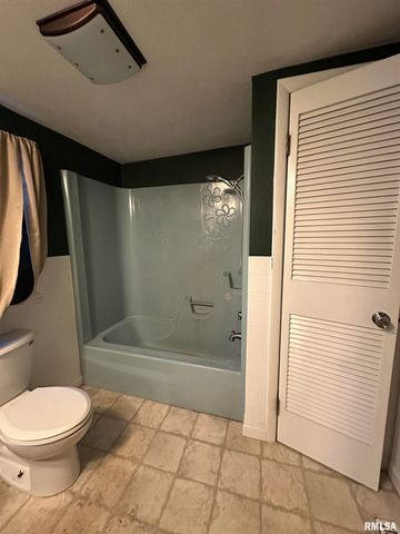 700 S 23RD Street, Herrin, IL 62948