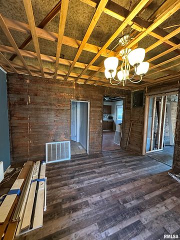 700 S 23RD Street, Herrin, IL 62948