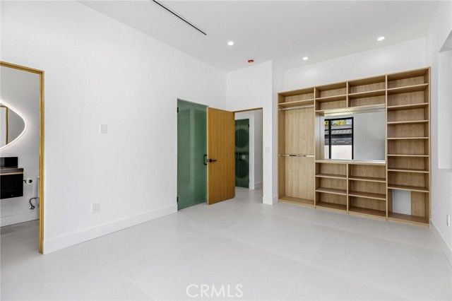 22845 Dolorosa Street, Woodland Hills (los Angeles), CA 91367