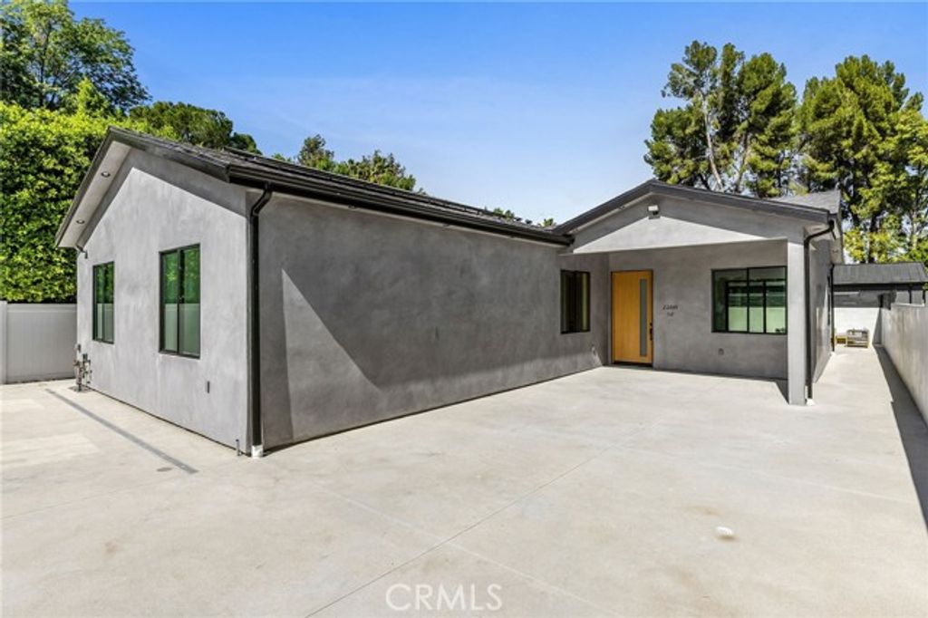 22845 Dolorosa Street, Woodland Hills (los Angeles), CA 91367
