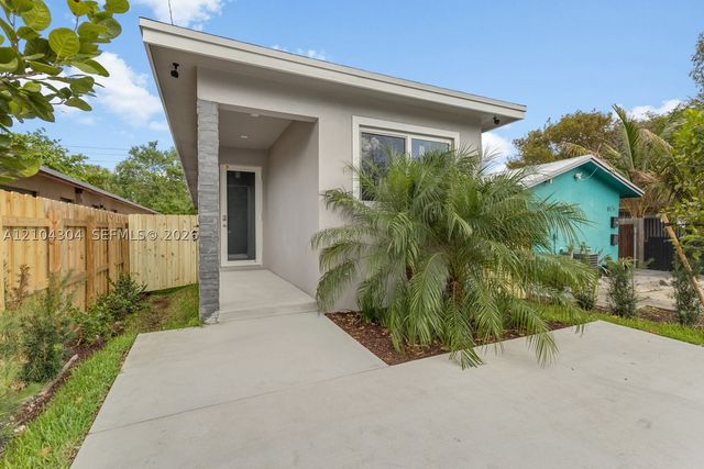 1028 NW 8th Ave, Fort Lauderdale, FL 33311