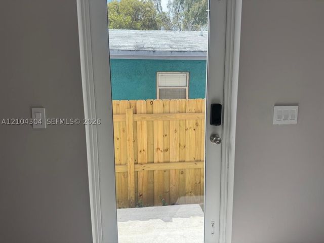 1028 NW 8th Ave, Fort Lauderdale, FL 33311