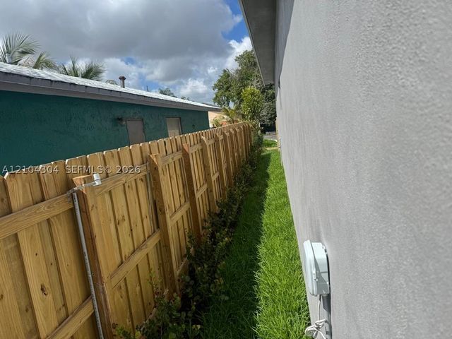 1028 NW 8th Ave, Fort Lauderdale, FL 33311