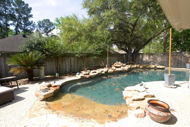 29 Dover Drive, Conroe, TX 77304