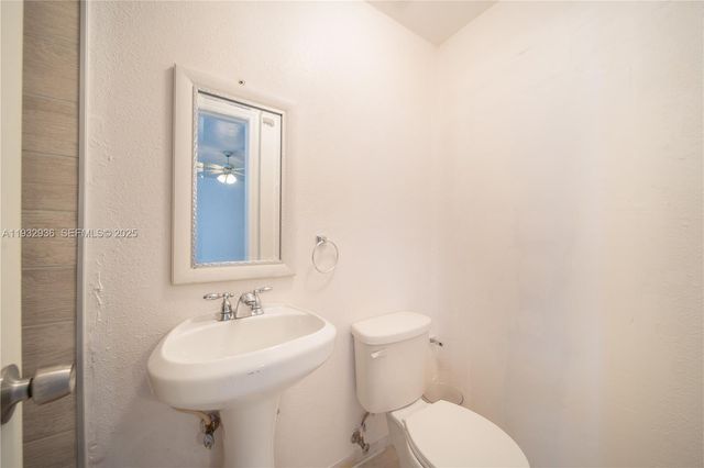 435 SW 33rd Ave 4, Miami, FL 33135