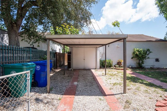 435 SW 33rd Ave 4, Miami, FL 33135