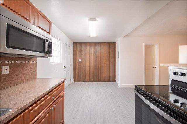 435 SW 33rd Ave 4, Miami, FL 33135