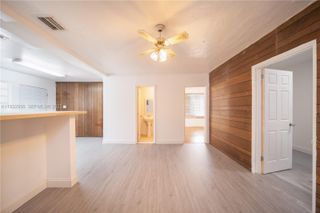 435 SW 33rd Ave 4, Miami, FL 33135