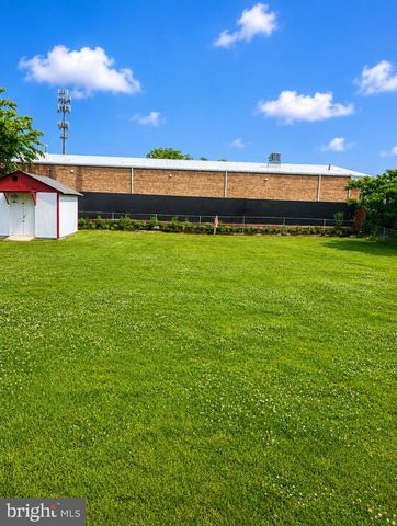 5706 CAMP SPRINGS AVE, Temple Hills, MD 20748