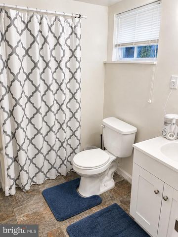 5706 CAMP SPRINGS AVE, Temple Hills, MD 20748