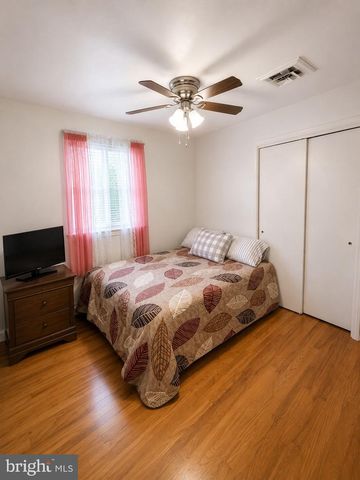5706 CAMP SPRINGS AVE, Temple Hills, MD 20748