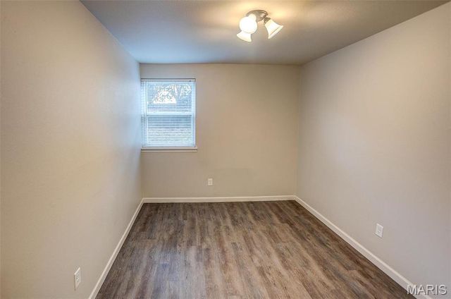 1926 Hunting Lake Court 103, St Louis, MO 63122