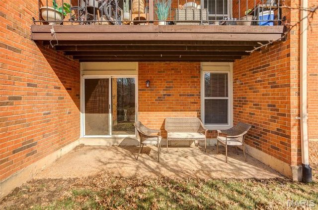 1926 Hunting Lake Court 103, St Louis, MO 63122