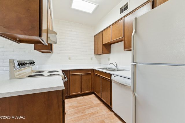 3960 E Flower St Apt 30, Tucson, AZ 85712