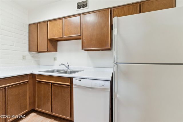 3960 E Flower St Apt 30, Tucson, AZ 85712