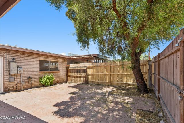 3960 E Flower St Apt 30, Tucson, AZ 85712