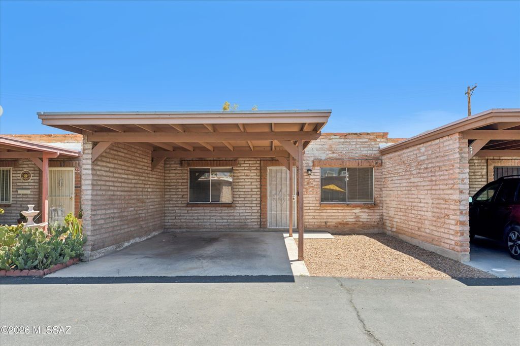 3960 E Flower St Apt 30, Tucson, AZ 85712