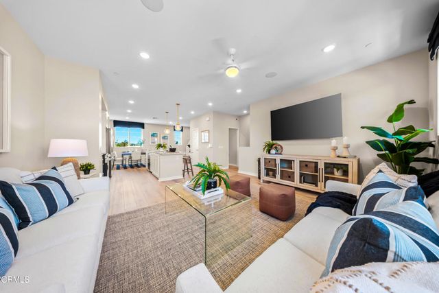 536 Via Zibello, Camarillo, CA 93012