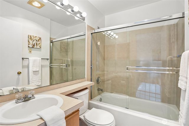 7118 NE 171st Lane, Kenmore, WA 98028