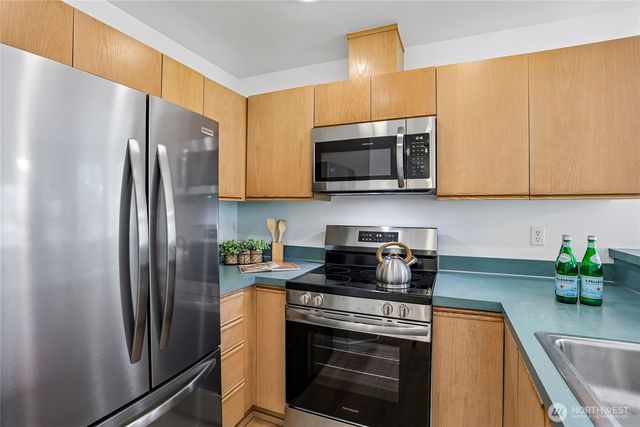 7118 NE 171st Lane, Kenmore, WA 98028