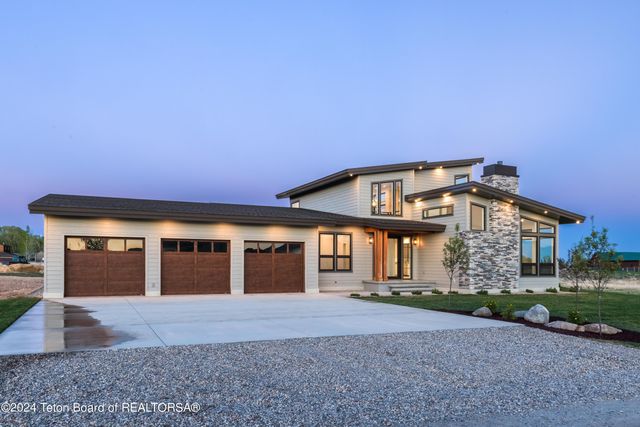 14 CARMICHAEL Loop, Pinedale, WY 82941