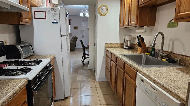 10035 63RD AVENUE N 6, St Petersburg, FL 33708