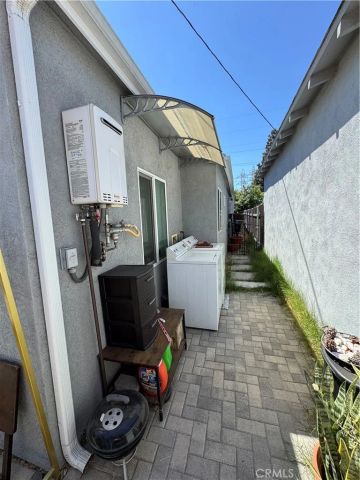 1454 N Clybourn Avenue, Burbank, CA 91505