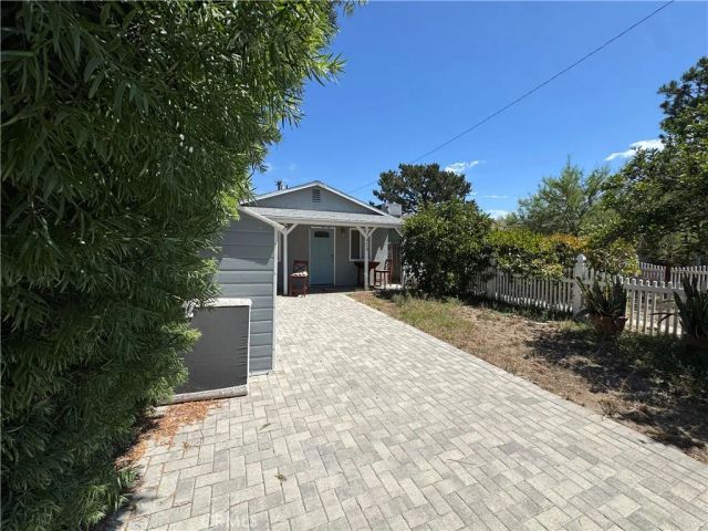 1454 N Clybourn Avenue, Burbank, CA 91505