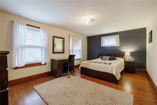 506 Hurstbourne Road, Irondequoit, NY 14609