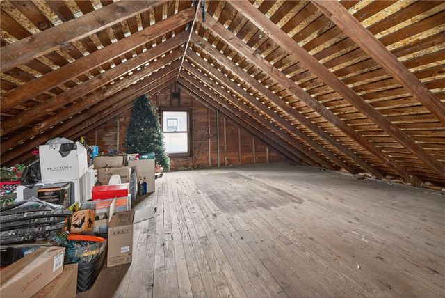 506 Hurstbourne Road, Irondequoit, NY 14609