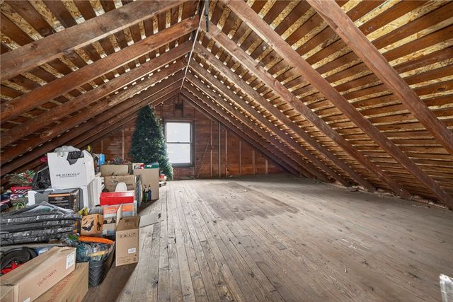 506 Hurstbourne Road, Irondequoit, NY 14609