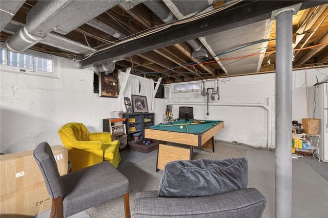 506 Hurstbourne Road, Irondequoit, NY 14609