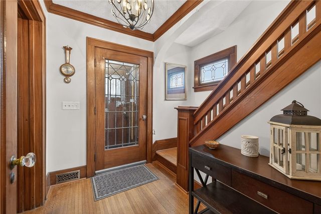 506 Hurstbourne Road, Irondequoit, NY 14609