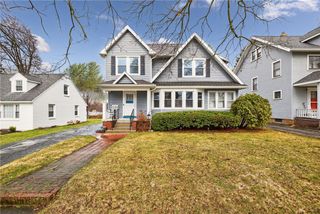 506 Hurstbourne Road, Irondequoit, NY 14609
