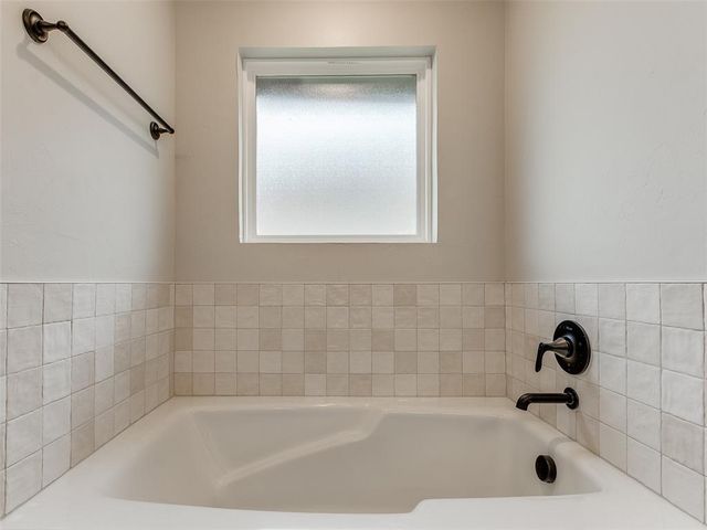 3305 NW 178th Terrace, Edmond, OK 73012