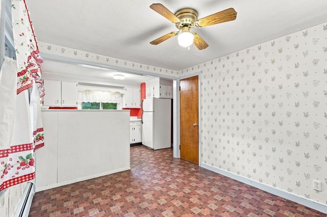 36 Silver Lake Dr, Agawam, MA 01001