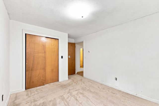 36 Silver Lake Dr, Agawam, MA 01001