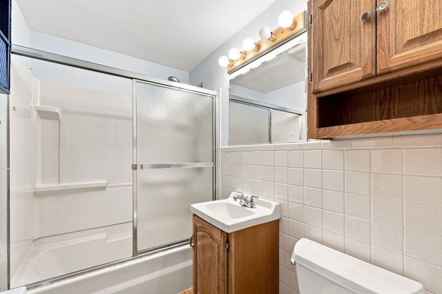 36 Silver Lake Dr, Agawam, MA 01001