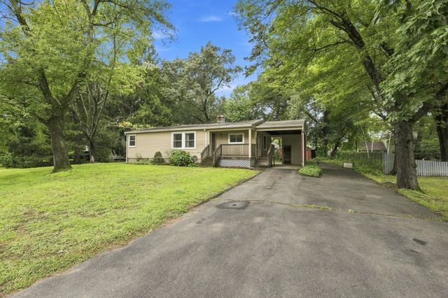 36 Silver Lake Dr, Agawam, MA 01001