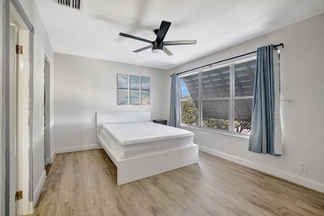 2400 NE 33rd Avenue 211, Fort Lauderdale, FL 33305