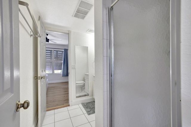 2400 NE 33rd Avenue 211, Fort Lauderdale, FL 33305