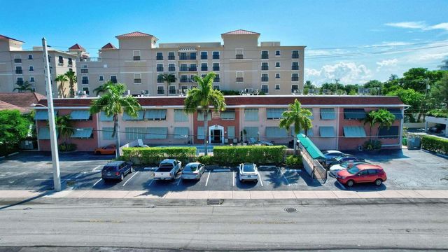 2400 NE 33rd Avenue 211, Fort Lauderdale, FL 33305