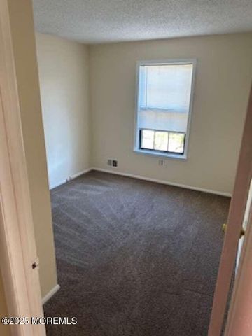 702 Goldthread Court, Jackson, NJ 08527